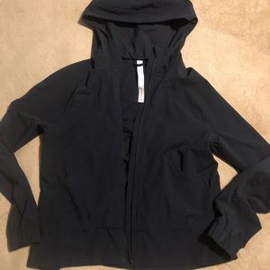 Lululemon black windbreaker size 4 jacket